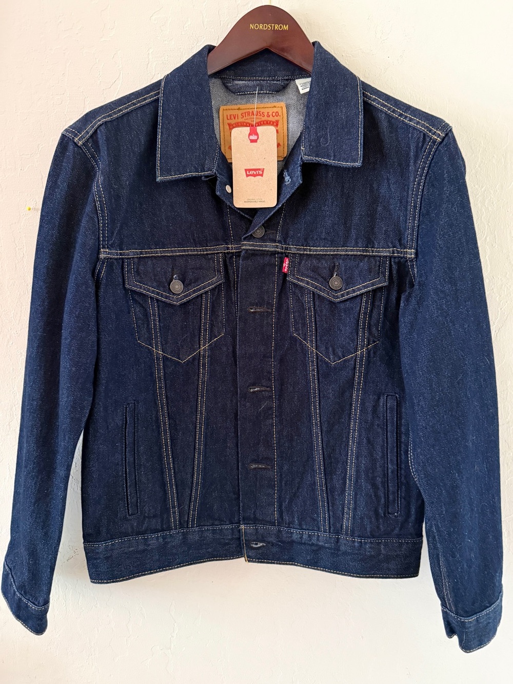 Levi’s Men’s Trucker Denim Jacket Dark Indigo NWT Size S
